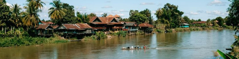 Easy Go Hostel Don Det riverside view